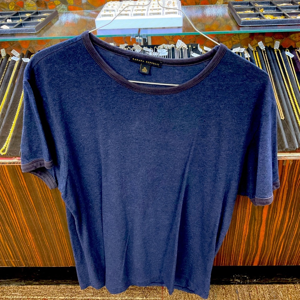 Banana Republic Shirt‎
